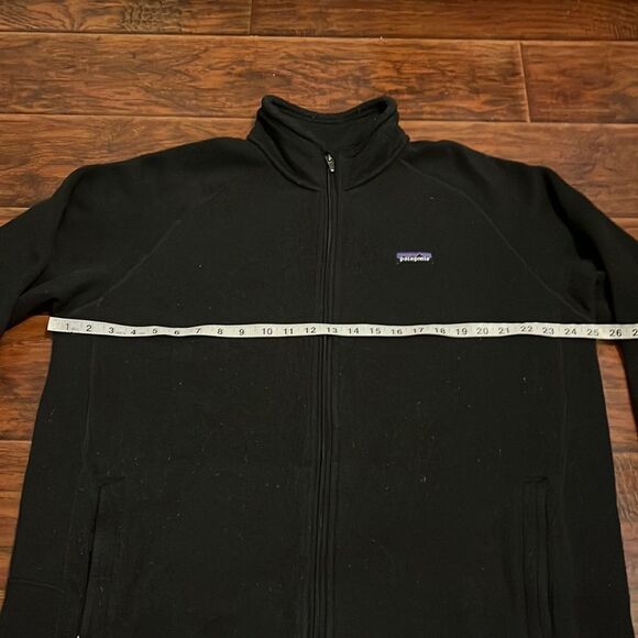 Patagonia Black Zipper Closure Fleece - Picture 5 of 10